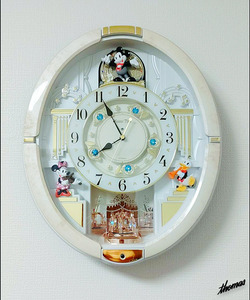 【おやすみ秒針機能付き】 アナログ 掛け時計 ディズニー ミッキーフレンズ 電波式 16曲名 壁掛け用具付き セイコー Seiko