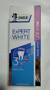 驚愕！！ ホワイトニング歯磨き粉　2個セット　DARLIE ダーリー EXPERT WHITE １２０ｇ　３日で効果が…新パッケージ