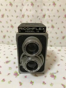RICOHFLEX MODEL V II　80mm f3・5 搭載