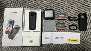 【使用時間1時間ほぼ新品】インスタ360 X3 (Insta360 X3) 本体+予備バッテリー2個+チャージャー+本体ケース+保護キャップ