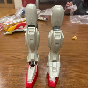 機動戦士ガンダム　ジャンク　パーツ　1/60 ウイングガンダムゼロ 両足