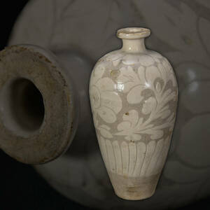 br10620 中国古玩 磁州窯 花卉文壺 花瓶 陶磁器 置物 花器 唐物 高14.8cm