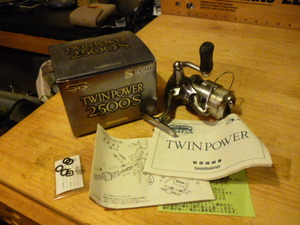 ⑫　リール　SHIMANO TWINPOWER 2500S ジャンク