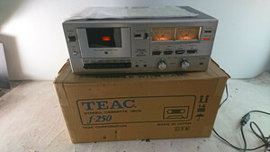 a5-094 ■TEAC ティアック STEREO CASSETTE DECKｆ-250