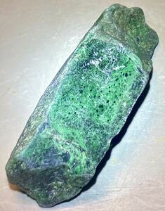 ミャンマー産天然本翡翠原石132g１面磨き済み［JADEITE］綺麗^ ^高品質^ ^