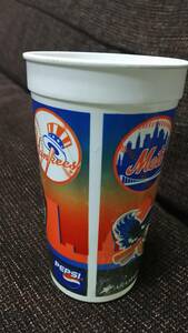 MLBレアアイテム! NYヤンキース＆メッツ99年ニューヨーク・サブウェイシリーズのLサイズカップ おまけメッツ空気膨張式バットつき