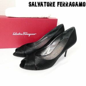 美品 Salvatore Ferragamo サルヴァトーレフェラガモ 7.5C 約25㎝ サテン オープントゥ ピンヒール パンプス 黒 ブラック