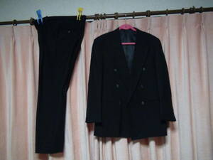 GURCKの礼服　ダブル日本製　ウールマーク（Ｍ）黒