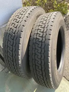 2020年製　205/80R17.5   ブリヂストン　ミックスタイヤ