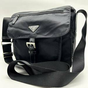 ●高級●PRADA プラダ ショルダーバッグ メッセンジャーバッグ 鞄 かばん 三角ロゴ プレート ナイロン レザー 斜め掛け可 黒 ブラック