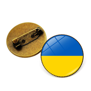 【ウクライナ】　国旗　友好　安全ピン バッジ　支援　募金　寄付　平和　戦争反対