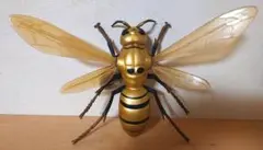 BIG　スズメバチ　昆虫　フィギュア　雀蜂　オオスズメバチ　大きい　ゴールド