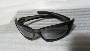 美品 OAKLEY サングラス VALVE 送料込み 