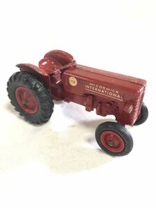 3☆当時物レトロ　英国製　ＭATCHBOX マッチボックス　キングサイズINTERNATIONAl　TRACTOR　インターナショナルトラクターミニカー金属製