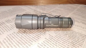 【中古】SUREFIRE E1L Outdoorsman 旧ロゴ 1セル3V後期型KX1ヘッド3/45ルーメン HAカラー シュアファイア　 検(E1 6P