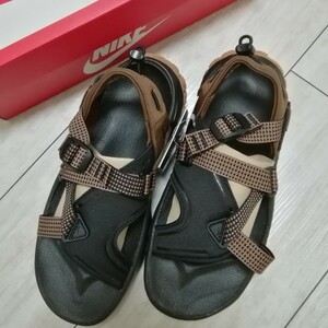 新品 NIKE W ONEONTA SANDAL (送料込)