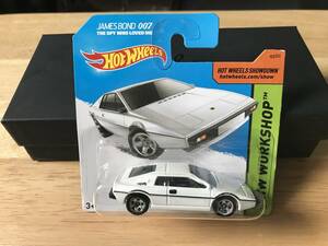 Matchbox / Lotus Esprit S1 (The Spy Who Loved Me)