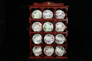 ROYAL ALBERT ロイヤルアルバート FLOWER OF THE MONTH SERIES フラワーオブマンス 専用飾り棚 12か月分 12客 カップソーサー 085IFJIB24