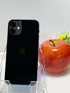 アップル Apple iPhone 12 mini 64GB ブラック★ SIMフリー [MGA03J/A] バッテリー82％ ソフトバンク 判定〇 A5757