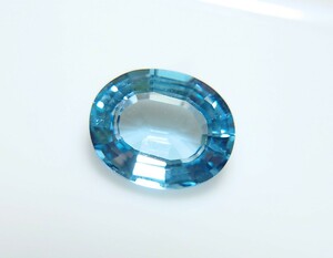 美品！　ブルートパーズ　4.57ct ルース（LA-6058）