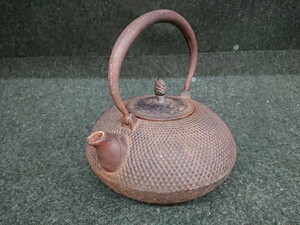 中古 鉄 茶瓶 急須 やかん 鋳物 アンティーク 直径約18cm 高さ約20cm 重量2.75kg