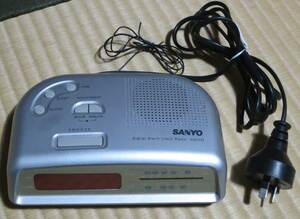 【SANYO】RM6015S 海外用ラジオ Digital Alarm Clock Radio AM/FM 230V/240V
