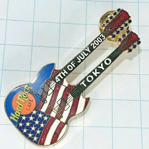 送料無料)Hard Rock Cafe アメリカ 星条旗 ２連ギター ハードロックカフェ ピンバッジ PINS ブローチ ピンズ A22115