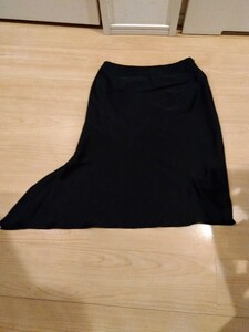 LAUTREAMONTのスカート、黒、ブラック　裏地付き、２号