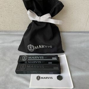 MARVIS 歯ブラシ　黒＆白2本セット