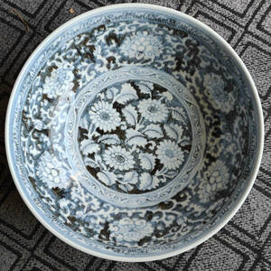 5KN8435 人間国宝 磁器 【明鯖牡丹の枝紋どんぶりです】中国古美術 中国骨董 釉陶器 彫刻品 時代物 珍品旧蔵 伝世家珍
