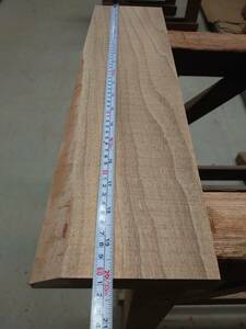 楠　くす　荒材　No.240522-D　無垢　乾燥材　板（長さ600㎜ｘ幅155㎜ｘ厚み27㎜）1枚　木材　DIY　棚板　小物作りに