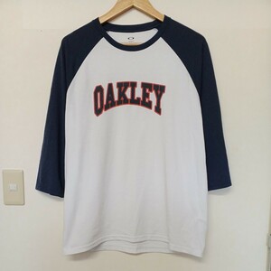 ★【古着】OAKLEY(オークリー)　7分袖～8分袖、シャツ　Mサイズ　白、紺(袖)