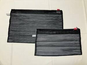 PLEATS PLEASE ISSEY MIYAKE プリーツプリーズ イッセイミヤケ ポーチ 黒×グレー 二個 中古品 日本製