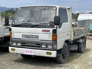 タイタン 4.3ディーゼル ダンプ ロング ・5速マニュアル車・エアコン