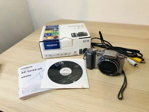 ◇ OLYMPUS デジタルカメラ SZ-10 シルバー 1400万画素 光学18倍ズーム 広角28 動作未確認 箱説明書付