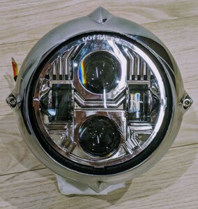 4.5インチLEDヘッドライト　チョッパー　ネオクラシック　ソフテイル　ショベル　パン　ツインカム　エボ　ダイナ　ビンテージ　管051142