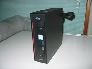 綺麗な富士通 小さなディスクトップ　 ESPRIMO Q556/R(FMVB0901L) Core i5- 6500T (2.5GHz) 6GB/500GB Widows11