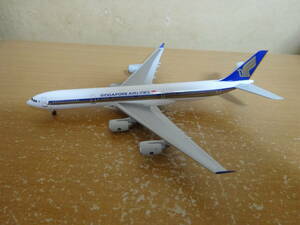 1/400　ドラゴン　シンガポール航空　A340-500