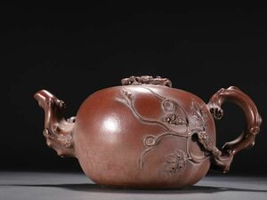 【瓏】紫砂彫 松鼠葡萄茶壺 桂林銘 近時代 中国陶磁器 後手急須 茶壷 茶道具 置物 蔵出