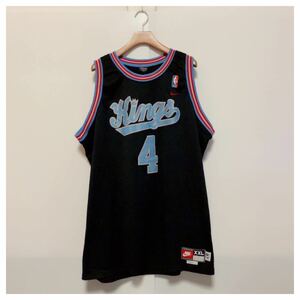 ☆良品 NBA KINGS クリス・ウェバー　WEBBER ＃4 サクラメント・キングス ナイキ製　ユニフォーム　バスケ ゲームシャツ サイズXXL