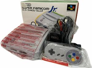 極美品　スーパーファミコンジュニア　本体　AVケーブルACアダプタ付き　SUPER FAMICOM jr. スーファミ SFC 任天堂 Nintendo 