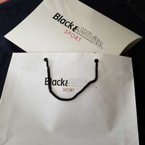Black&White/ギフトボックス&ショッピングバッグセット/ホワイト&ブランドロゴ