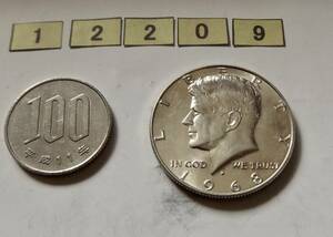 銀貨です　美品（未使用に近い）1968年　ケネディ50セントD刻印　送料無料（12209）シルバー400　USA貨幣　アメリカ　ハーフダラー