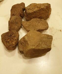 天然ラジウム鉱石2kg 関連：ラドン温泉　北投石　バドガシュタイン鉱石 