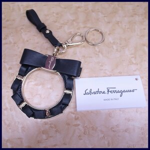 T1478【本物保証】 Salvatore Ferragamo サルヴァトーレフェラガモ キーホルダー チャーム ガンチーニ ヴァラリボン ブラックレザーx金属