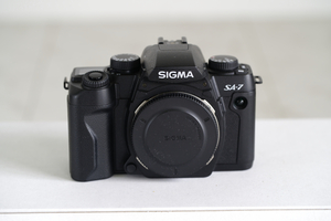 カメラ Sigma SA-7 一眼レフ ボディ シグマ