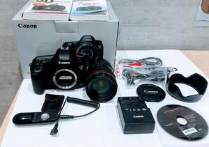 #Y9118【1000円スタート】Canon デジタル一眼レフカメラ EOS 5D Mark III EOS5DMK3　　箱　付属品　マニュアル本　可動品付き♪