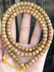 黄金星月菩提　中国海南産　ルトラクシャ　108数珠　念珠　直切珠　 7mm