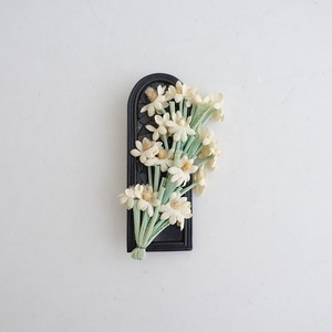 【新品/定価1.9万】ラフルール la fleur *モザイク フラワーコサージュ ホワイト×ブラック*お花ブローチ(ac84-2403-169)【31D42】