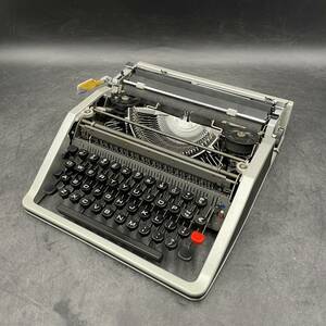 olivetti/オリベッティ タイプライター レトロ made by olivetti in spain スペイン製 